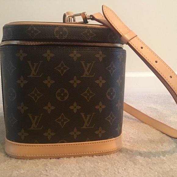 Louis Vuitton Vanity Case - Picture 5 of 16